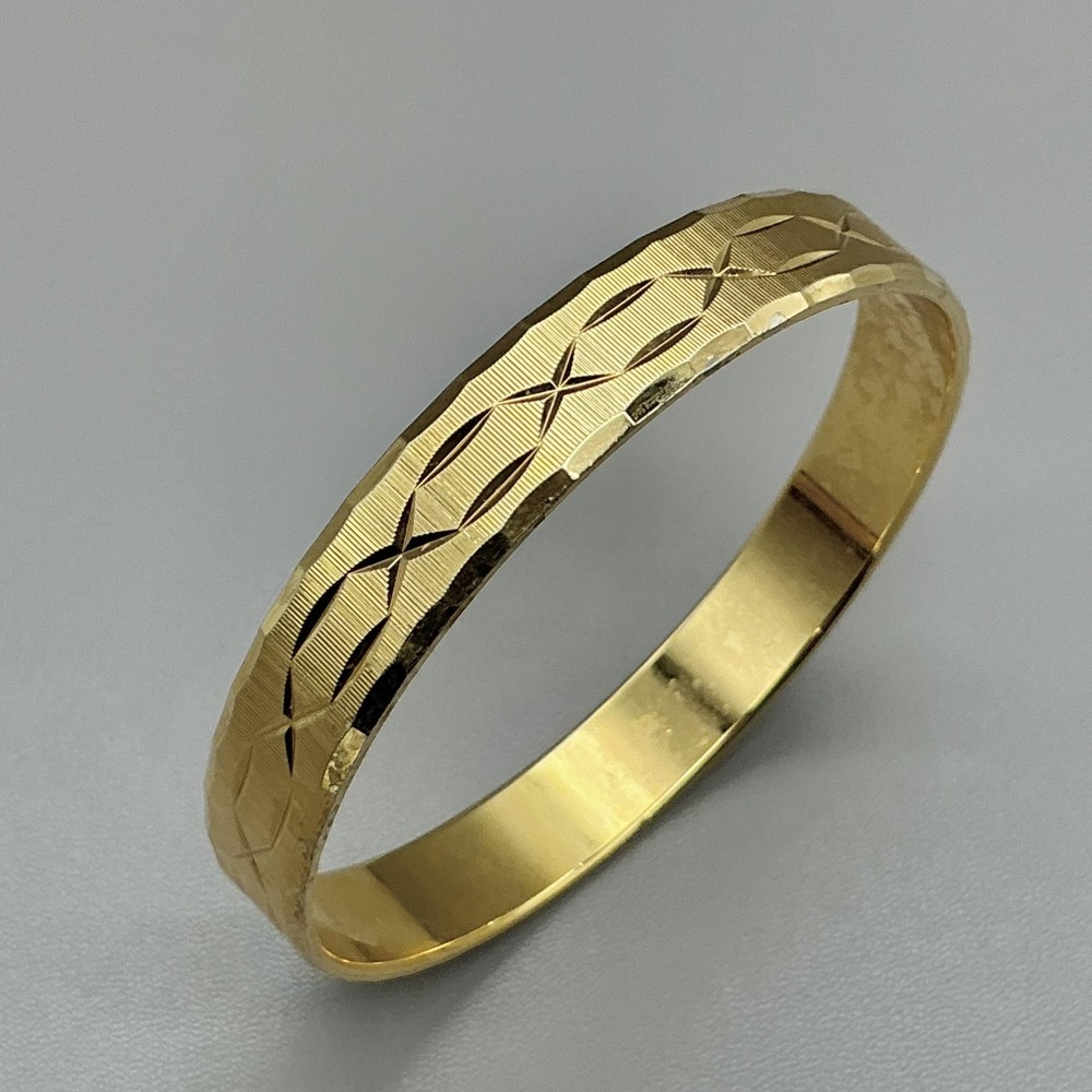 Vintage Monet Bracelet Gold Tone Textured Diamond Cut Etched Bangle Womens 7.5"